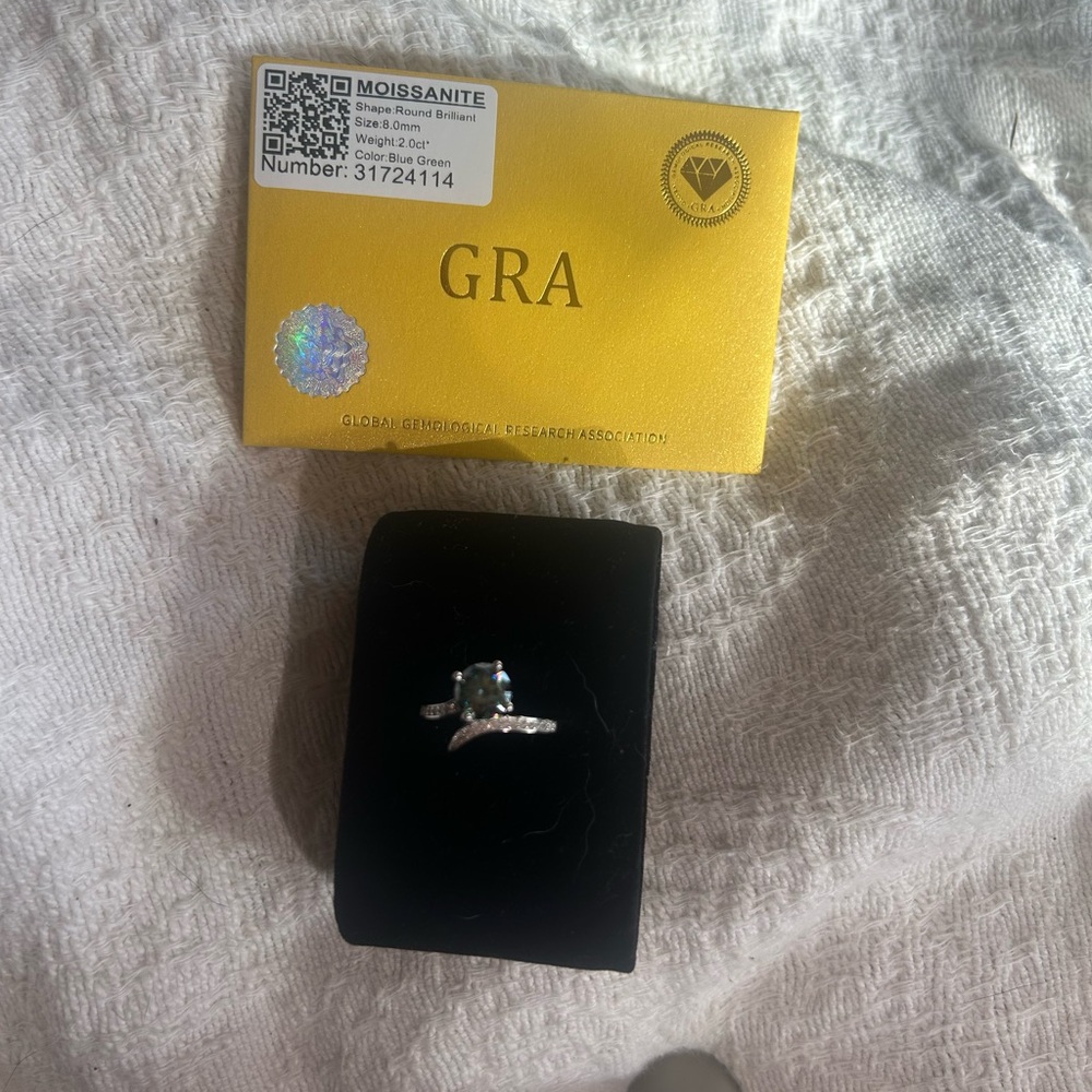2 carat green 8mm moissanite adjustable 6-12 ring